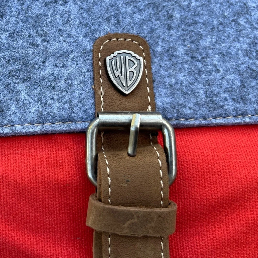 WB Felt Canvas Messenger Bag Warner Bros Navy Red Adjustable Strap Crossbody